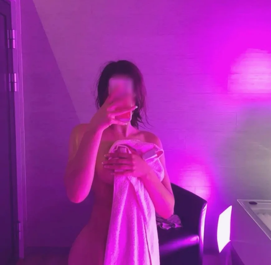 Elsa, 18