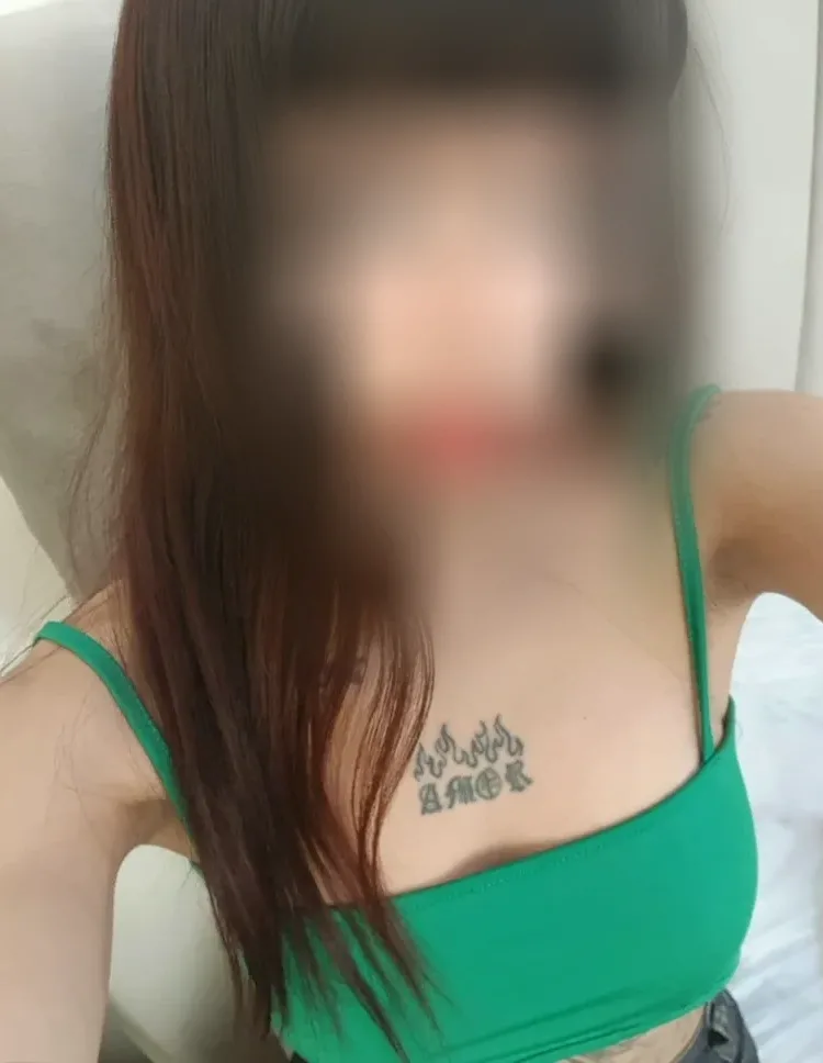 Hanna, 32