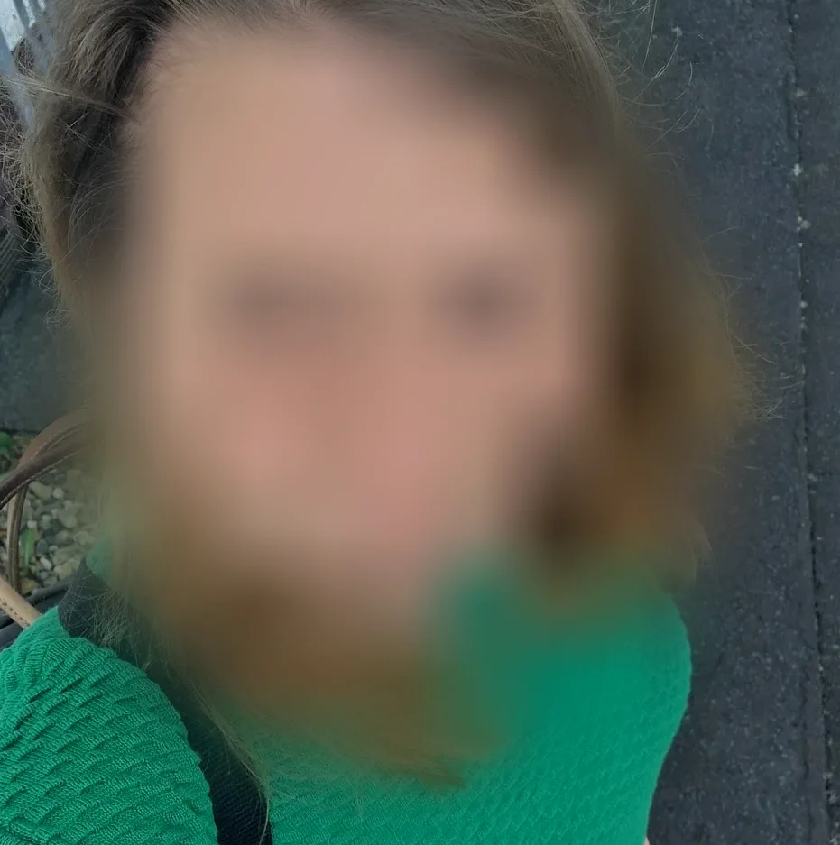 Ulla, 32
